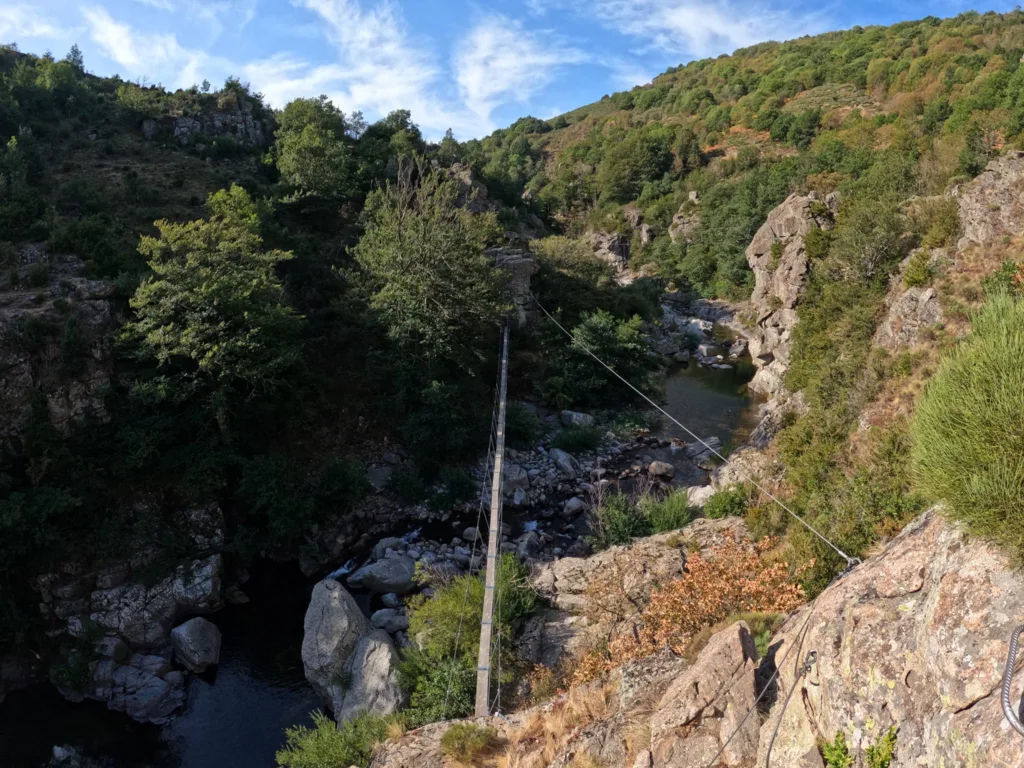 passerelle et tyrolienne sur la via ferrata du tapoul à rousses